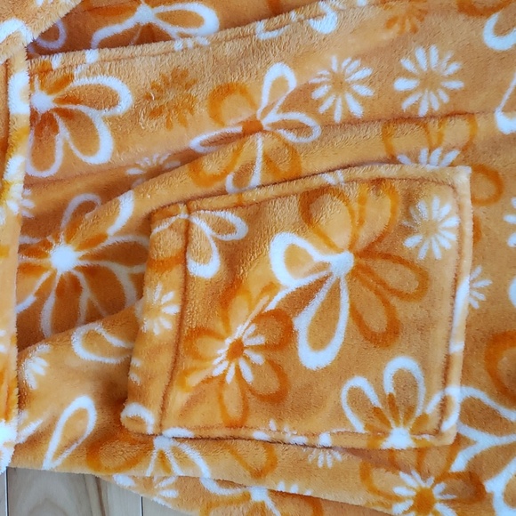 TAG robe - Picture 2 of 7